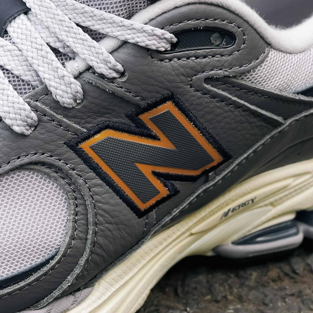 New Balance 2002R Castlerock