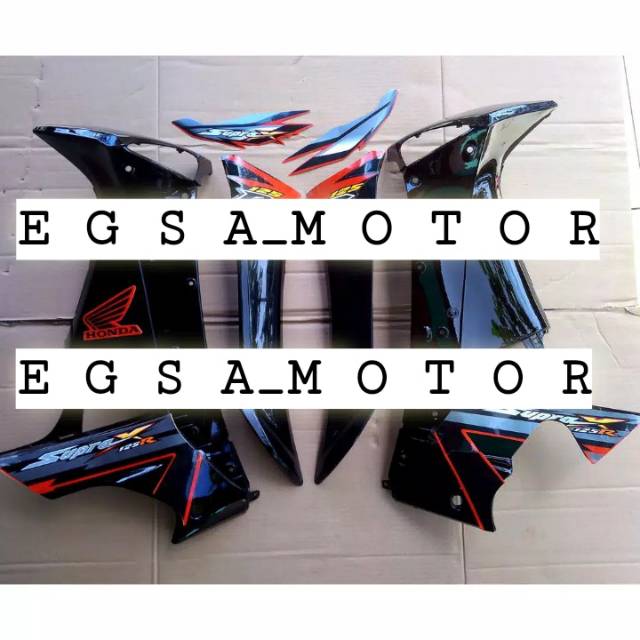 Sayap Depan Honda Supra X 125,Th 2005-2006 Warna Hitam Dan Striping
