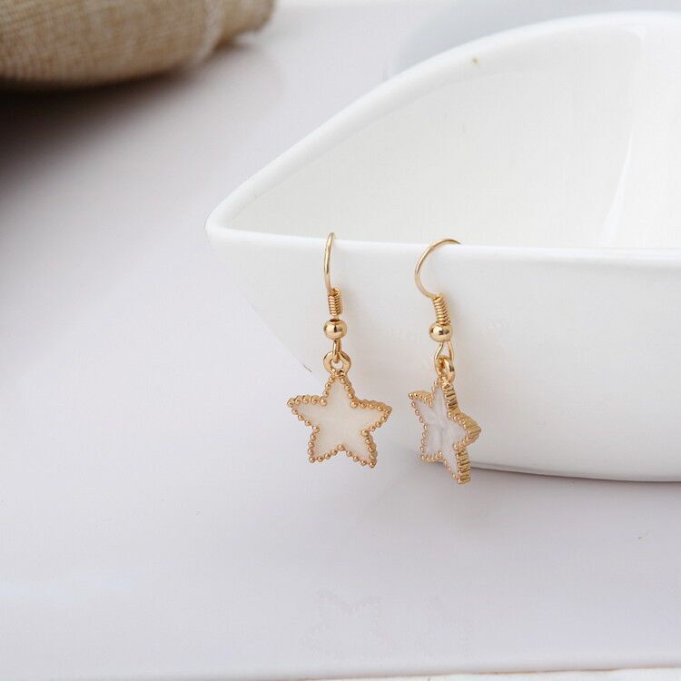 Anting Dot Monochrome Star Love Clover Model Korea