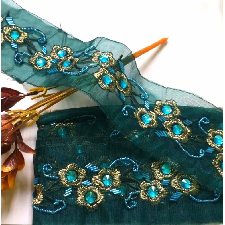 per yard,renda tile diamond warna hijau lebar 8 cm