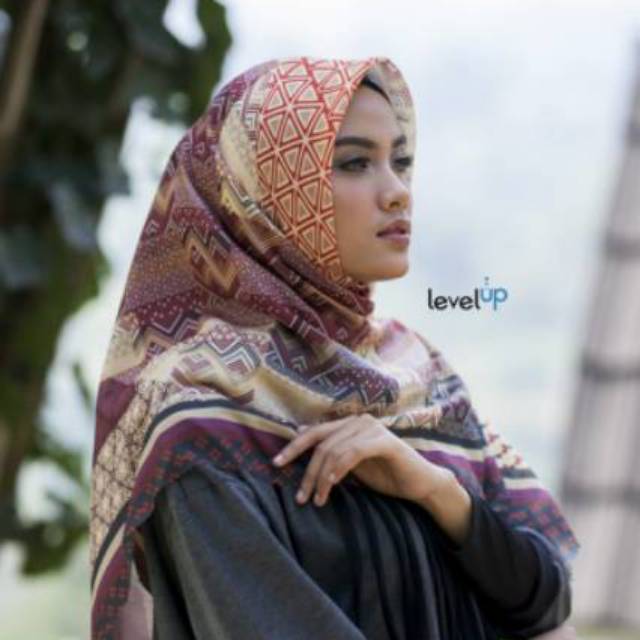 Hijab Segi Empat | Diamond 23 | Levelup | Levelscarves