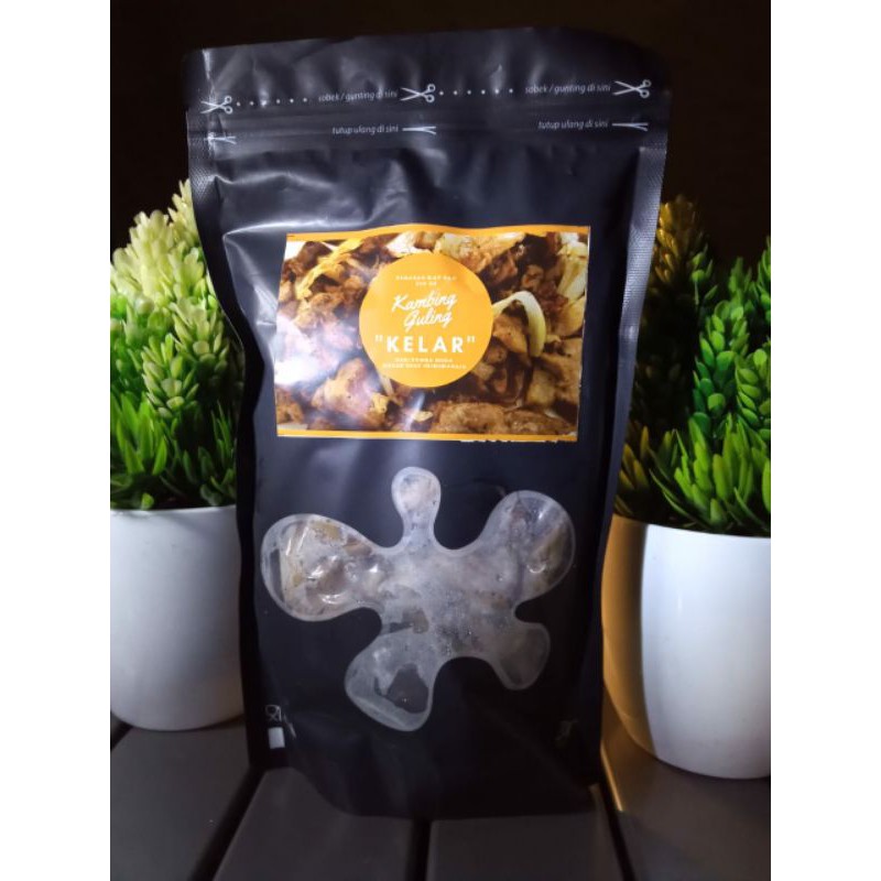 

Kambing Guling Kemasan 175 g (Vacuum Packed)