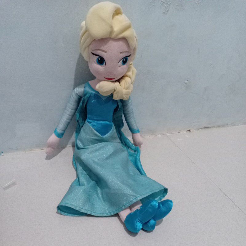Preloved Disney boneka elsa