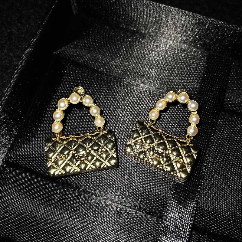 Retro Elegant Personalized Golden Girls' Bags Style Ear Studs