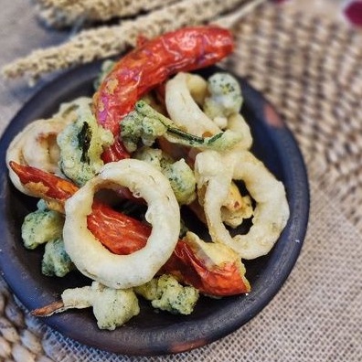 

2Xbtygneal Sakha Snack ) Keripik Sayur Mix Cabe/Lombok Brokoli Bawang Bombay Toples Mika 1300Ml