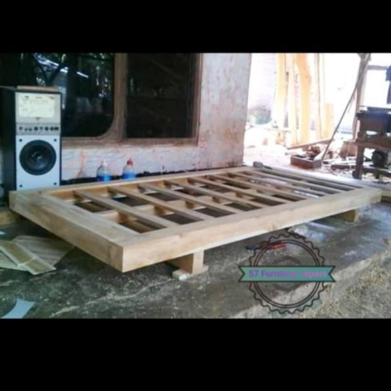 Dipan/tempat tidur simpel - Divan jati mentahan