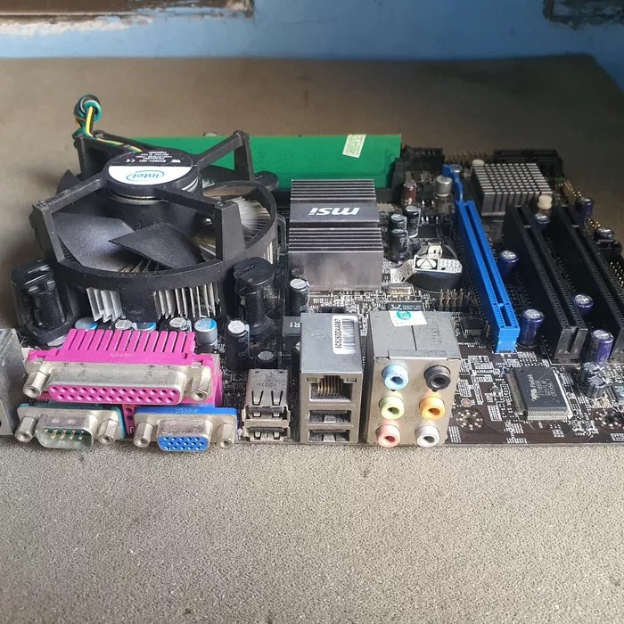 MOBO PAKETAN MSI DDR3 + PROC CORE 2 QUAD Q8400 + FAN+ PSU SIMBADDA 450