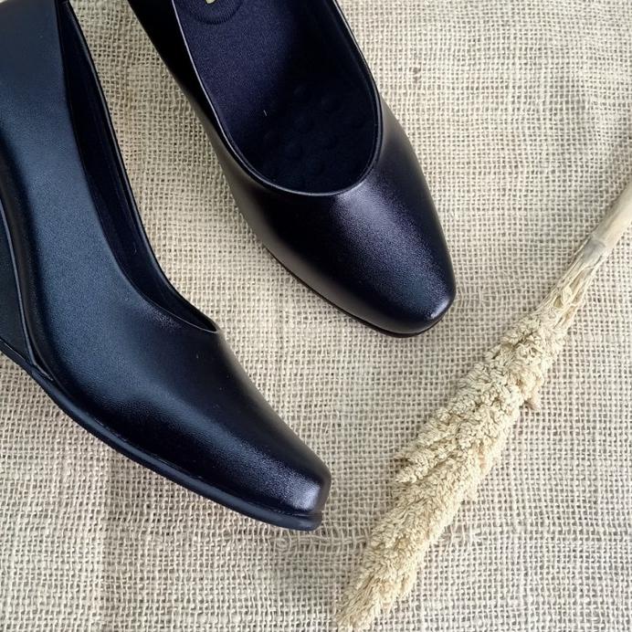ERASMAS WG3 3 cm Sepatu Kerja Wanita Sepatu Formal Wanita Sepatu Kantor Wanita Sepatu Wedges Wanita