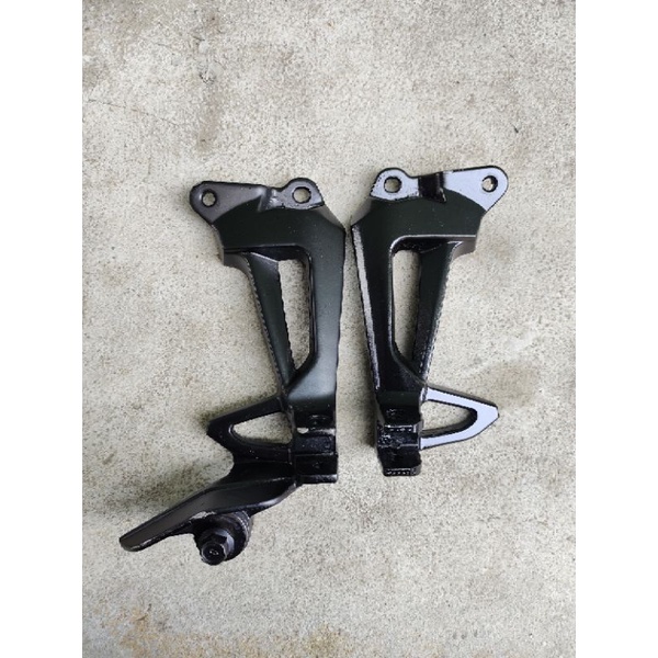 dudukan Postep footstep belakang Yamaha Vega r new original