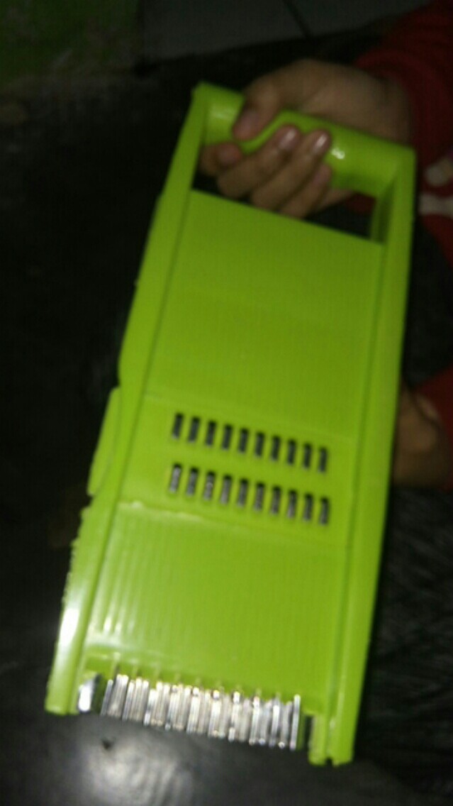 Parutan Serbaguna/ Parutan Wortel/ Parutan Kentang