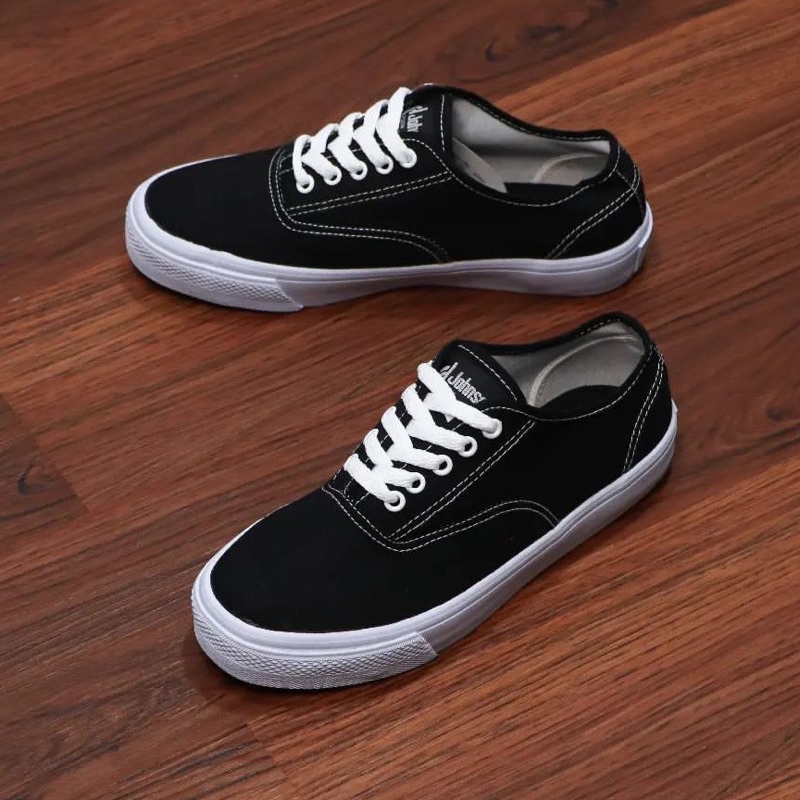 Sepatu Johnson Astro Black White Low Cut