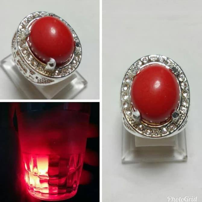 Cincin Batu Pria Sulap Fosfor Merah Delima Nyala Kena Dalam Air Prank - Merah