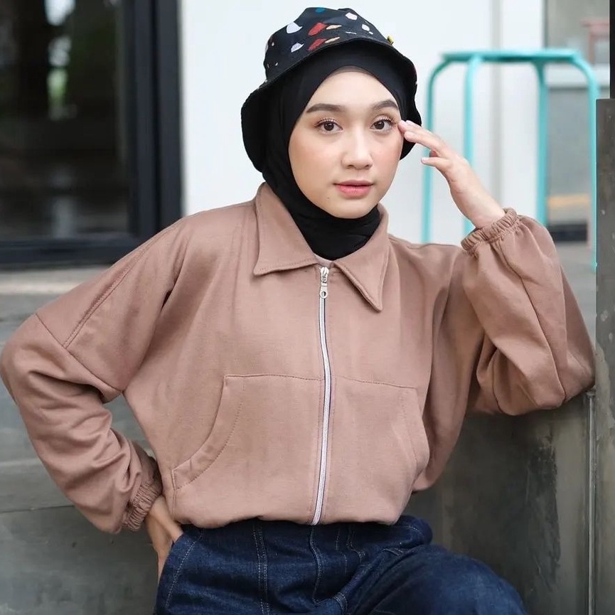 MVP - Vada Colar Crop - Jaket Crop Wanita