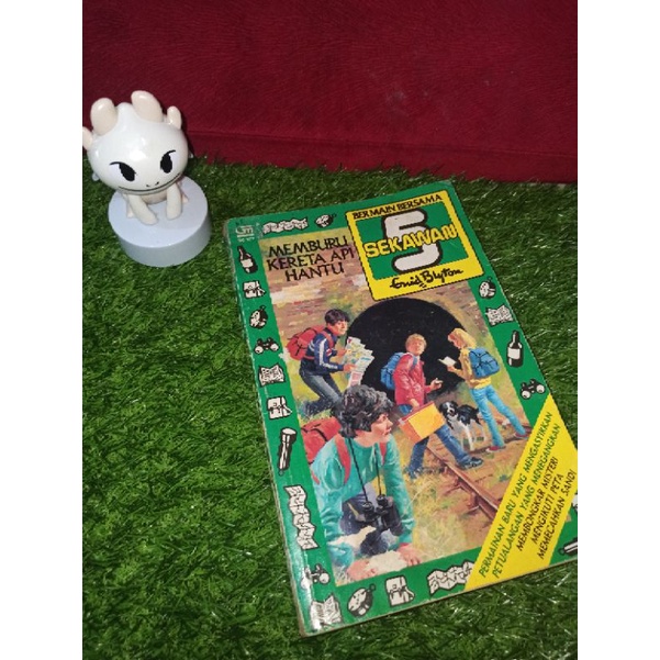 Buku Aktivitas Bermain Bersama 5 Sekawan - Memburu Kereta Api Hantu (preloved)