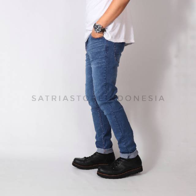 jeans pria skinny