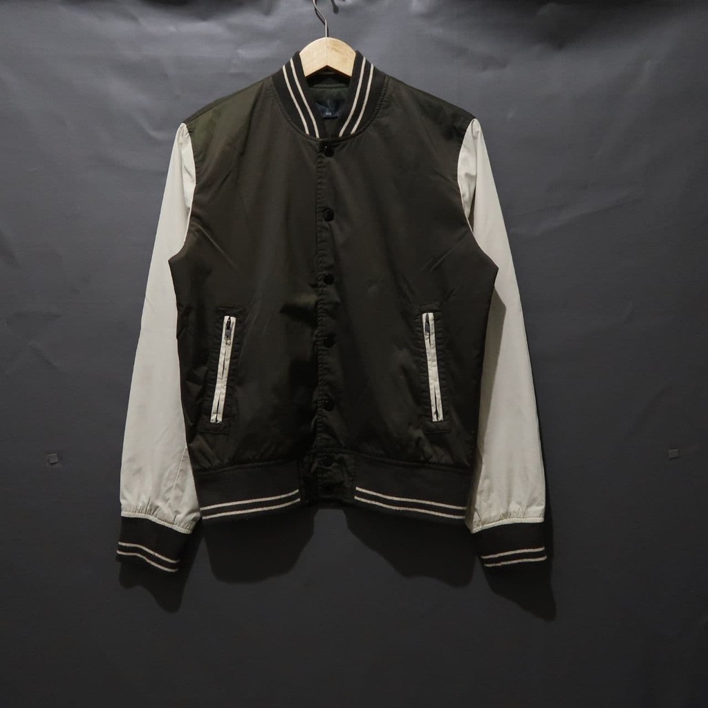 Jacket Varsity Hare Mainone Co.id