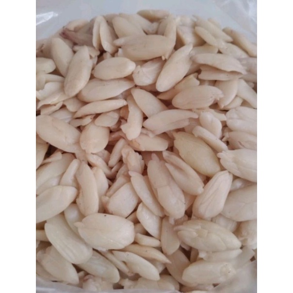 

KACANG KENARI KUPAS ORIGINAL / 1 KG