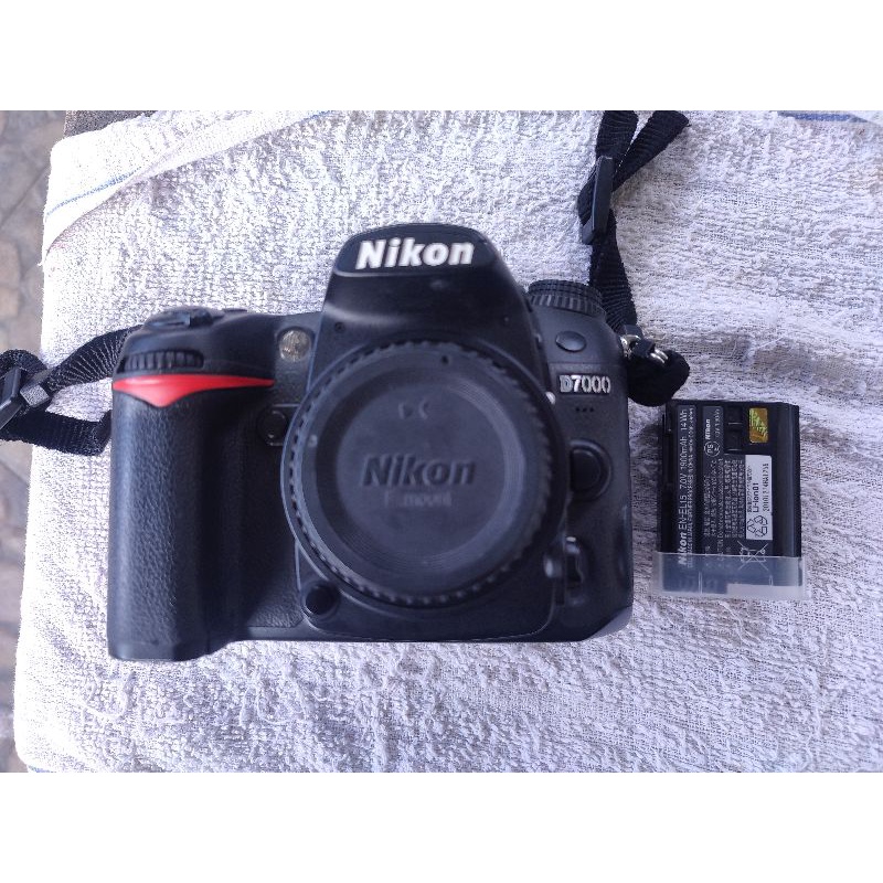 Kamera DSLR Nikon D7000 Mulus kaya baru