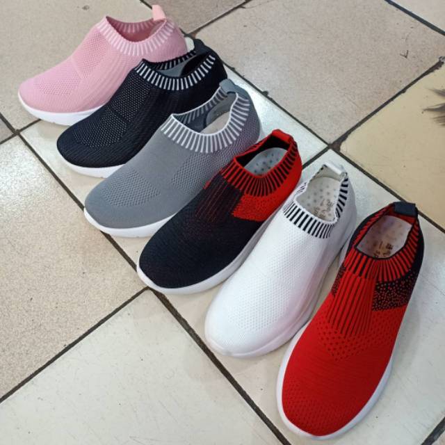 Sepatu Slip On Fashion