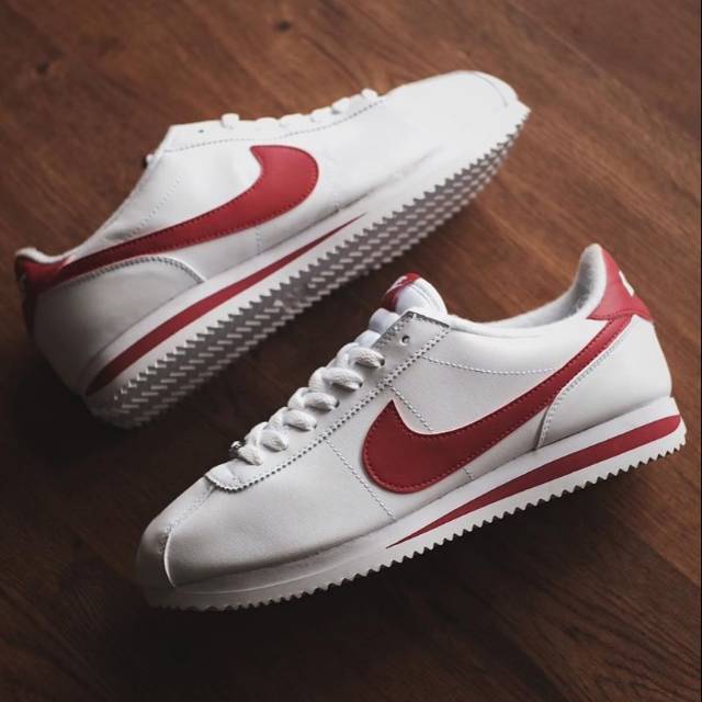 white and red cortez nike