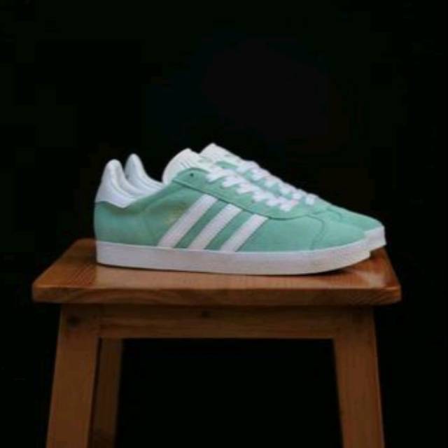 SEPATU ADIDAS/GAZELLE ORIGINAL/SNEAKERS