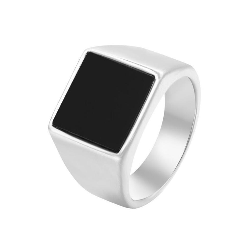 Gaya Sederhana Kotak Permata Hitam Perak Dipoles Baja Titanium Pria Perhiasan Fashion Punk Kristal Cincin Band Silver Rings