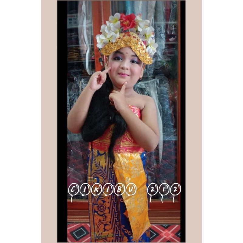 Baju Adat Bali / tari leggong