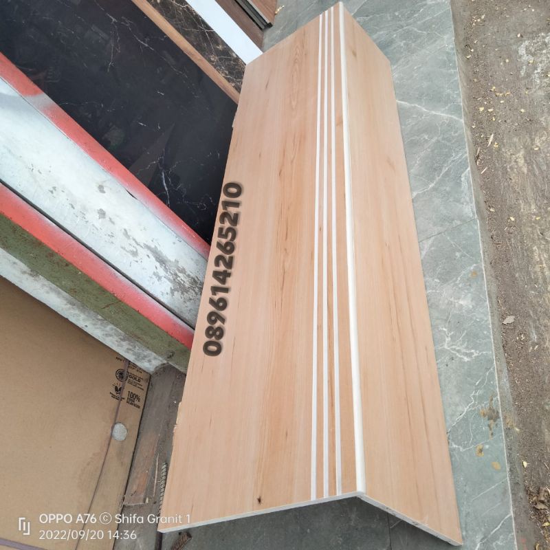 granit tangga 30x80 dan 20x80 natural kingwood