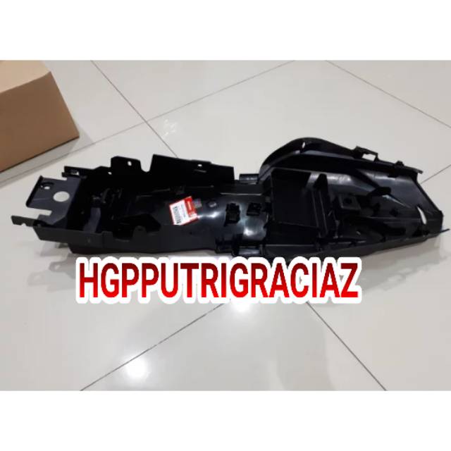 slebor spakbor belakang bagian B posisi di atas ban belakang new CB 150 R LED 8010CK15920 Ori Ahm