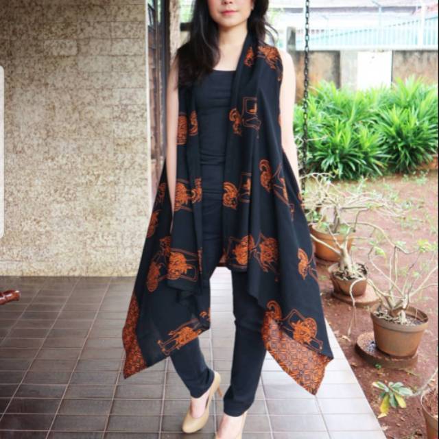 Outer batik tanpa lengan