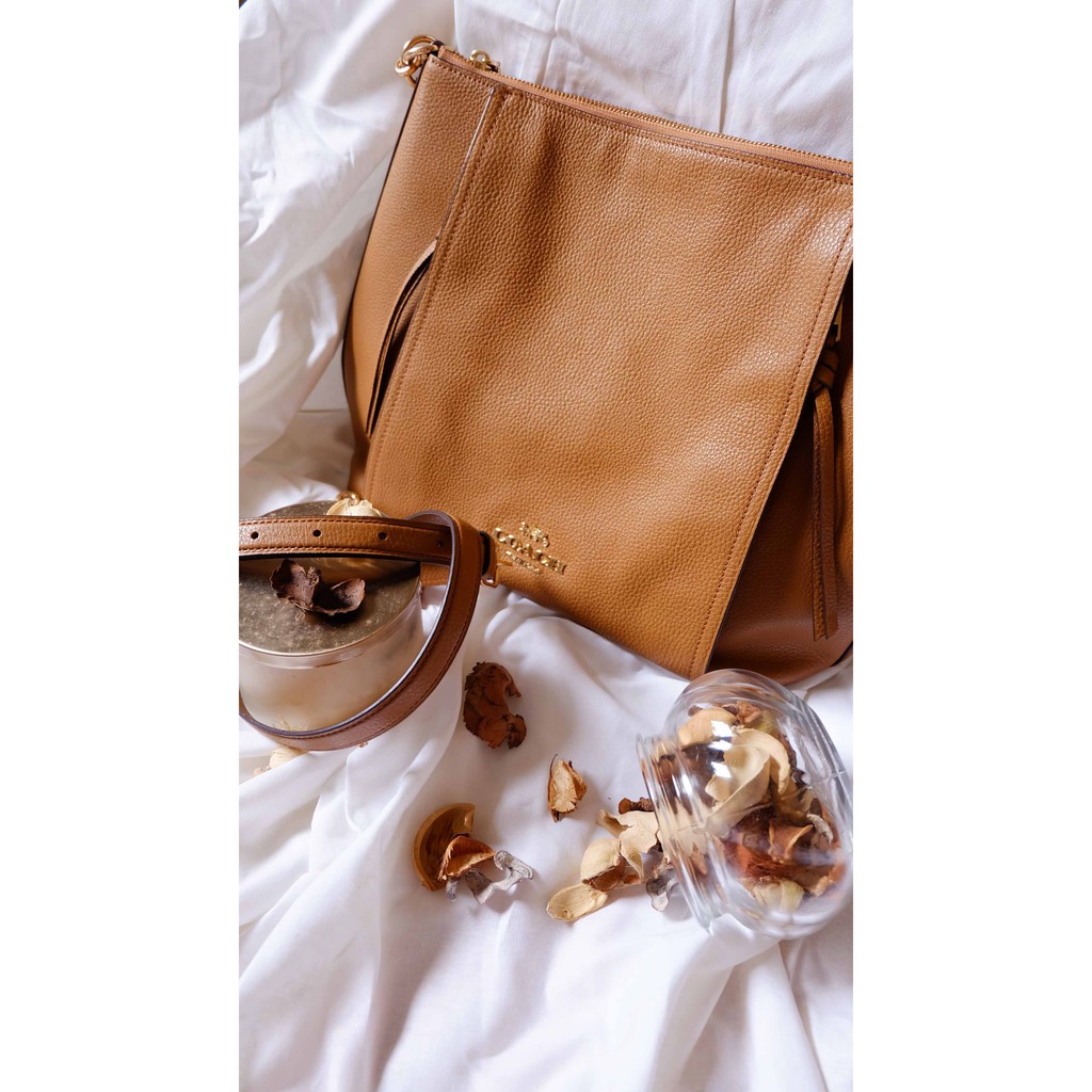 preloved Coach sling bag ori 100% (Marlon hobo - tan)