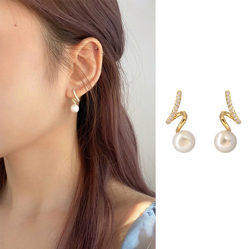 COD❤Anting ​Korea Mutiara Pejantan Kristal Fashion Wanita Murah Hati Mutiara Pesona Zirkon Fashion Korea