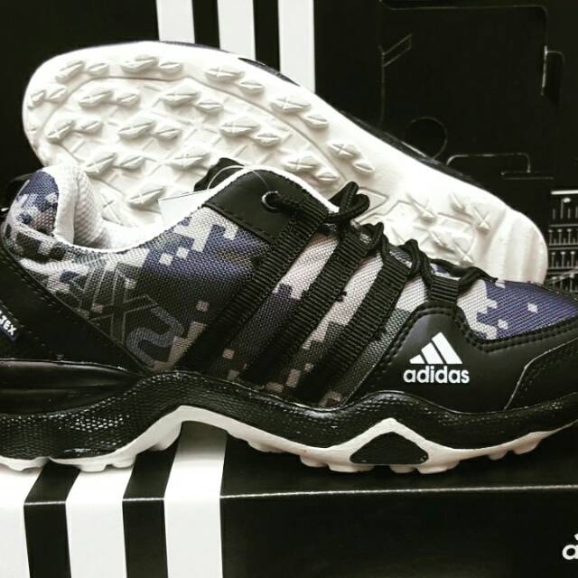 ADIDAS AX2