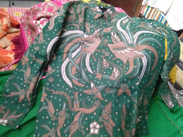 Batik Pria Merak Puspita Hijau Size M - Xxl  Batik Solo Halus Asli Katun Sragenan Full Furing