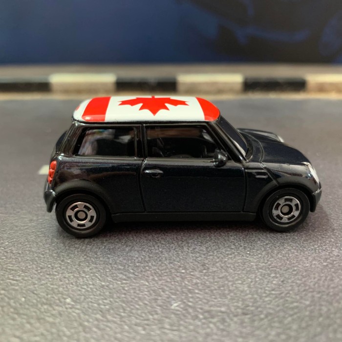 Tomica Mini Cooper Selection - Canada - Base Besi - Made in China