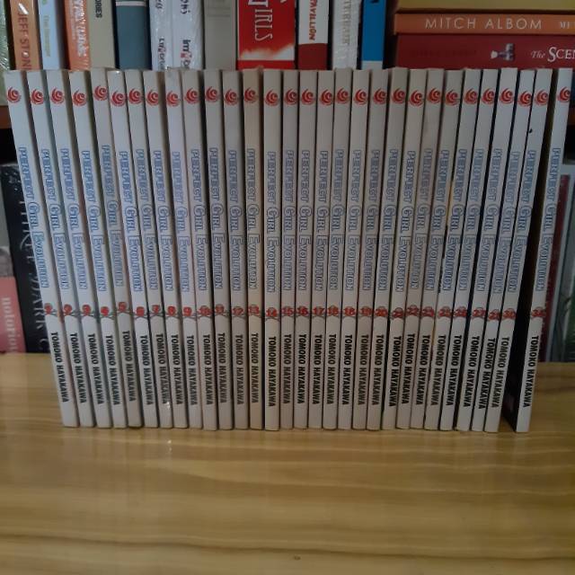 Komik Perfect Girl Evolution oleh Tomoko Hayakawa