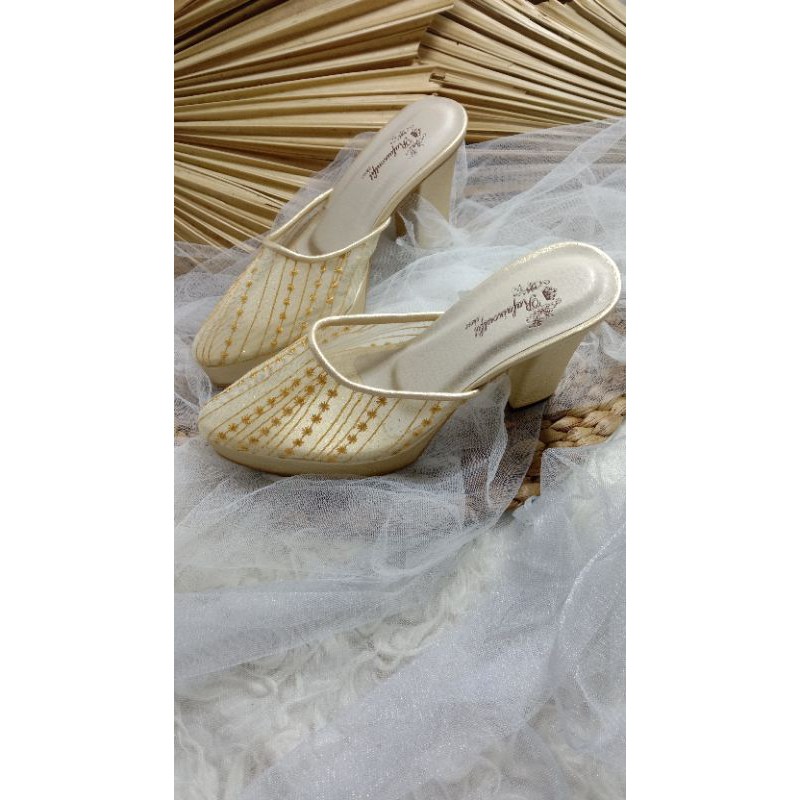 sepatu seyla gold Lace brukat cantik empuk tinggi 9cm hak tahu