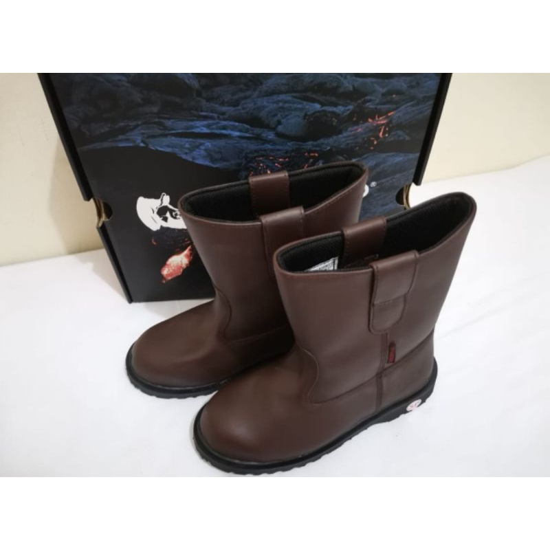 Black Rhino Safety Shoes Size 40