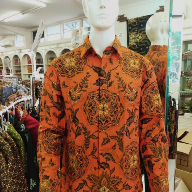 Kemeja batik Danar hadi