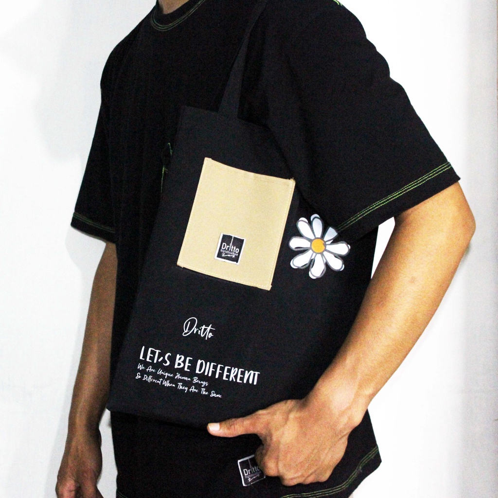 Tote Bag Flowers Different - Totebag Kuliah - Dritto