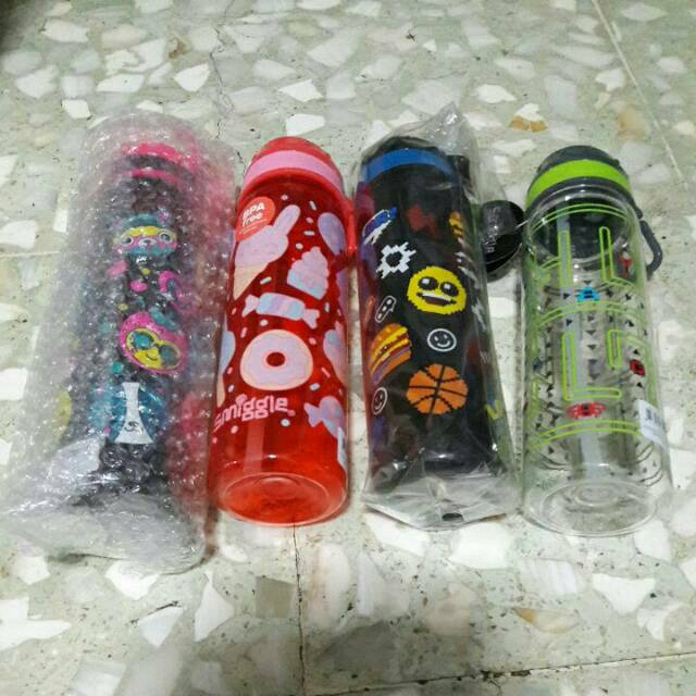 SALE!! Smiggle original water bottle/ botol air smiggle original