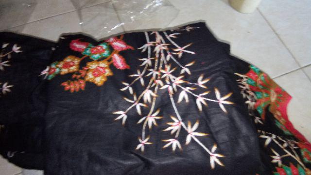 Terbaru Maura Couple Sania Ruffle Batik Couple Ori Ndoro Jowi / Gamis Batik Couple Murah