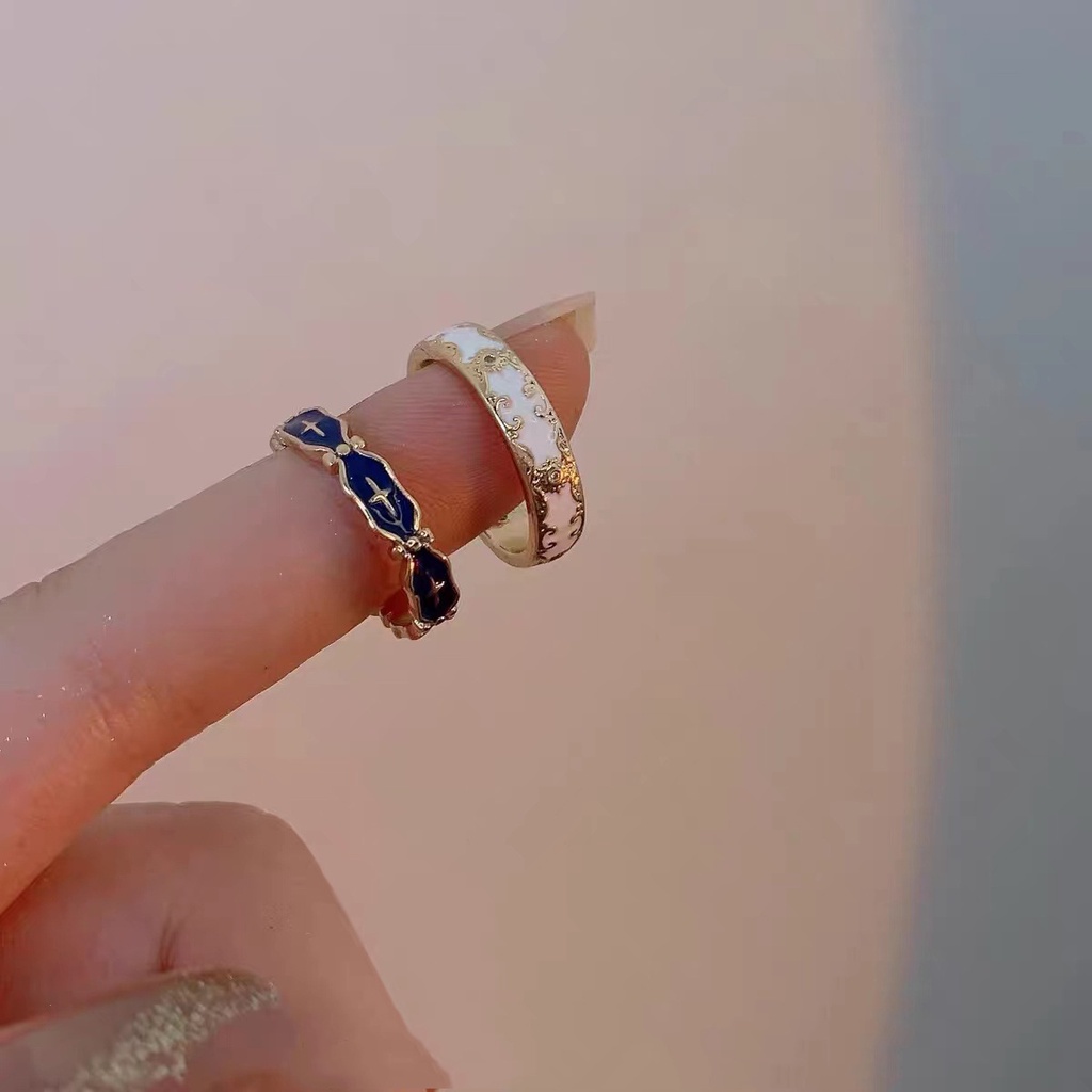 Cincin Bahan Alloy Desain Bunga Warna Putih Biru Untuk Wanita