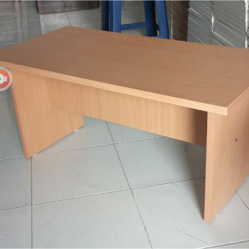 meja komputer lesehan