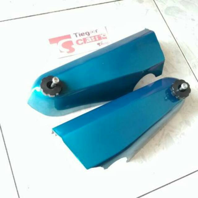 Cover Body Belakang Tepong Yamaha V75 Biru NOS