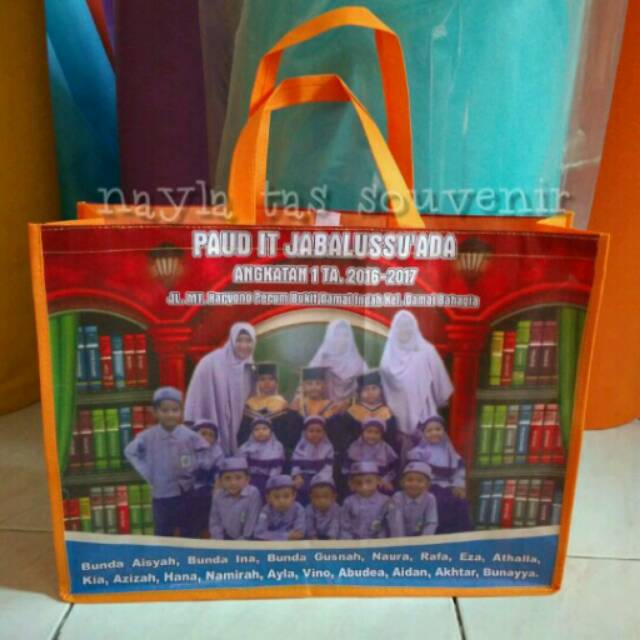 

Tas souvenir acara wisuda custom (gambar 2 sisi)