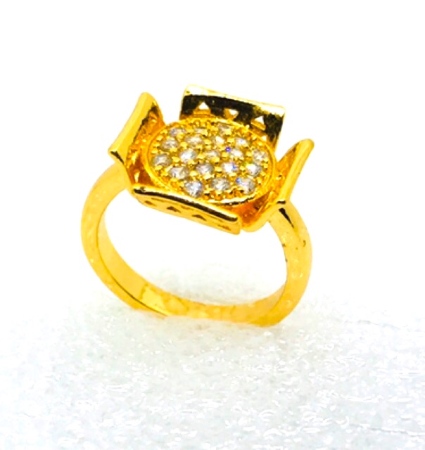 Cincin wanita //cincin permata //cincin replika berlian//cincin // perhiasan. Pengganti emas