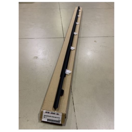 Pelipit Pintu Karet Kaca Luar Belakang Kanan Avanza Veloz Xenia ORIGINAL