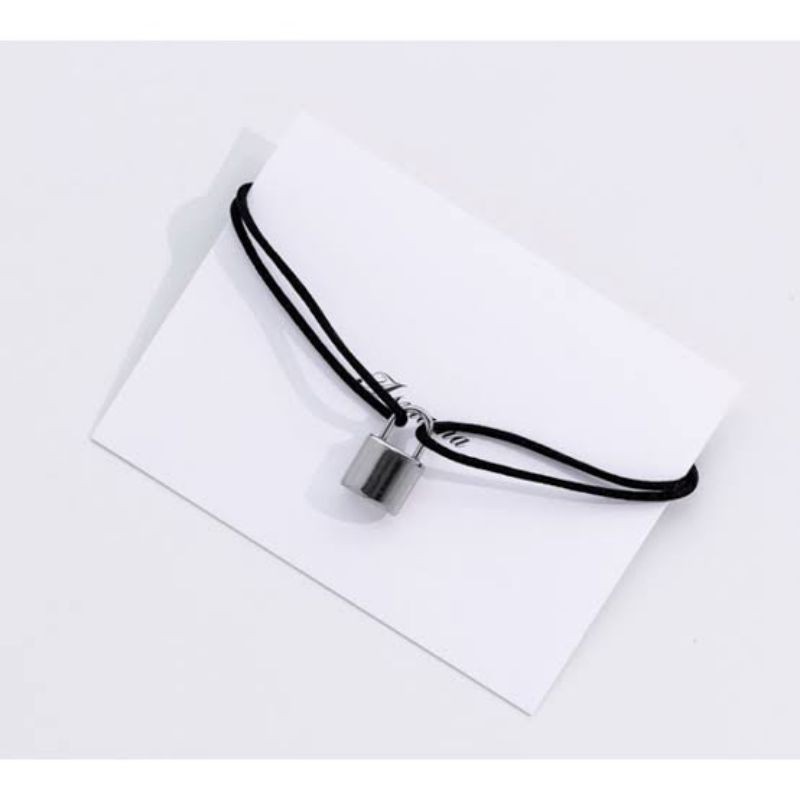 LOCK BRACELET V BTS BY ASMAMA