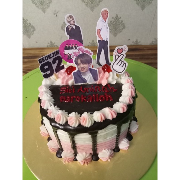 

khusus gosend kue ulang tahun BTS cake bolu birthday cake pesta anniversary hampers